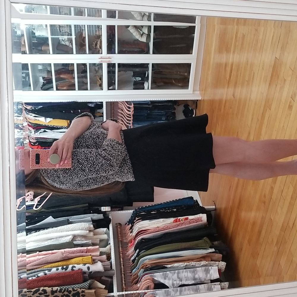 SOLD Ann Taylor Black/whited Textured Cropped blazer, 4 Petite - Picture 9 of 12